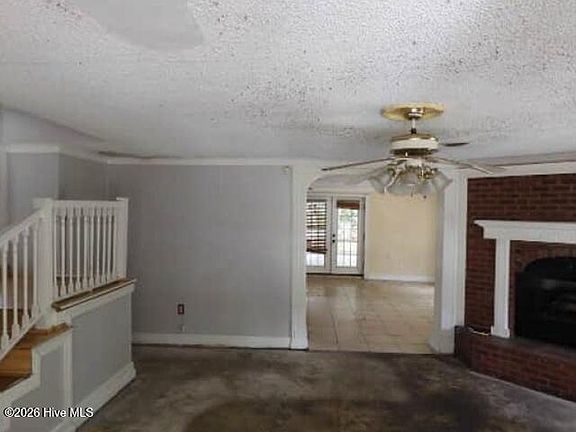 3rd image of 2802 Moore Avenue
