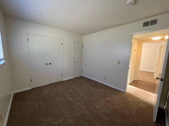 5th image of 42 Cameo Dr #1