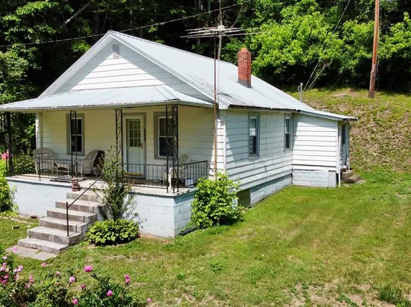 3037 Saltville Hwy, Saltville, VA 24370