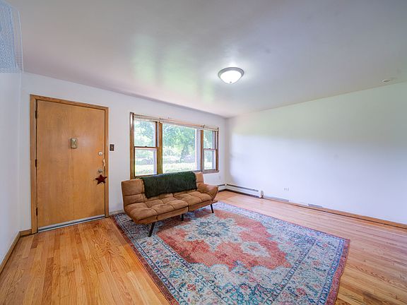 5th image of 16 King Arthur Ct APT 6