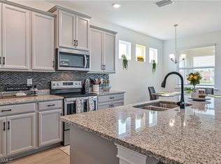 4160 Bloomfield St, Fort Myers, FL 33916