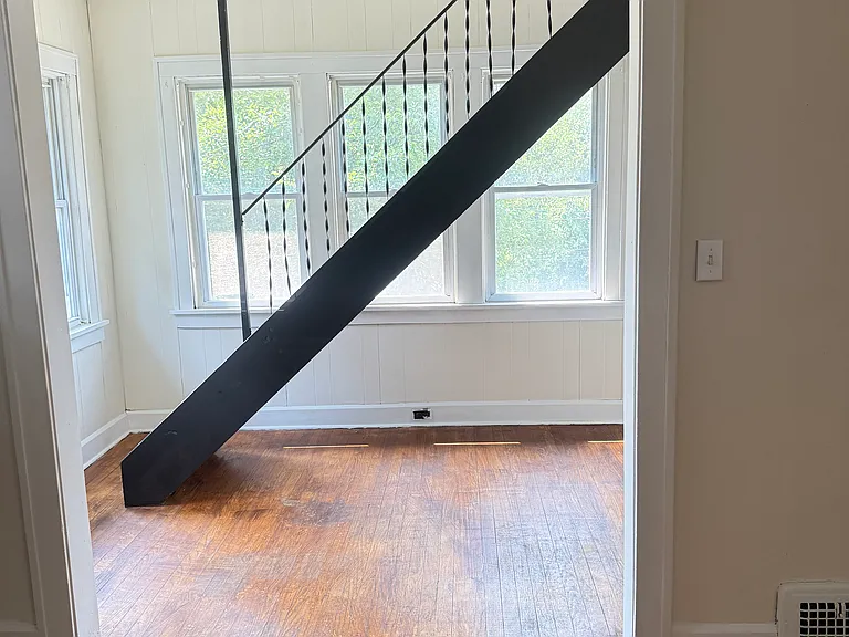 16007 Huntmere Ave #2 — Photo 6