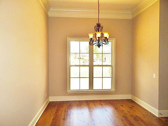 2nd image of 128 Grandeur Dr
