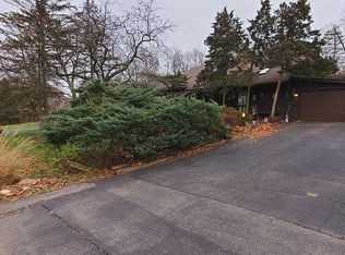 29W225 Pine Ave, West Chicago, IL 60185