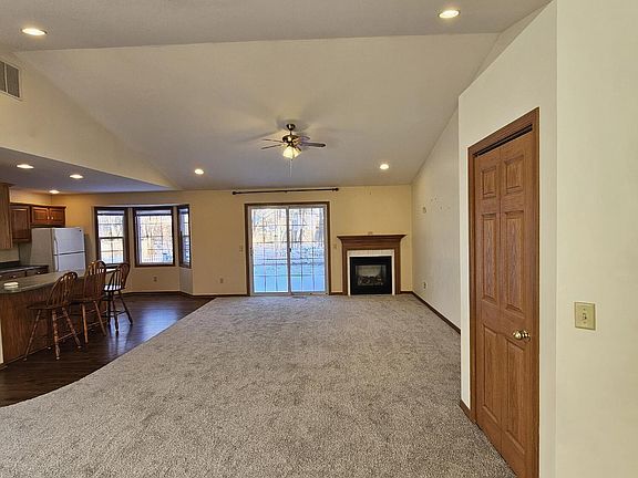 2nd image of 1030 Sheridan Ave