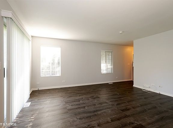 4th image of 232 Village Creek Dr