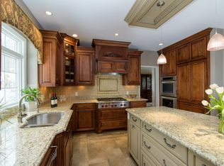 3 Lancelot Rd, Shrewsbury, MA 01545