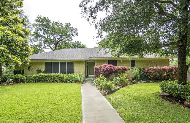 1st image of 6936 Blackwood Dr