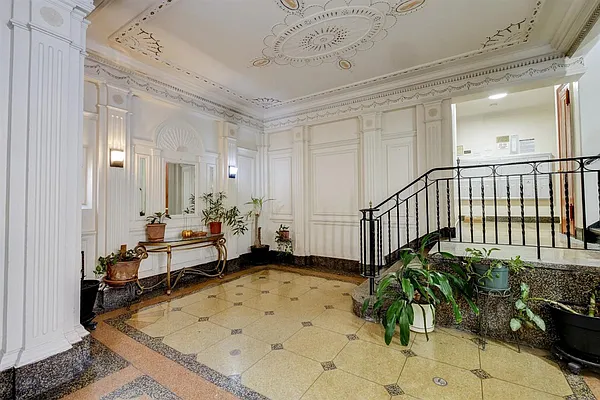 Sold by Keller Williams Realty Landmark | media 3