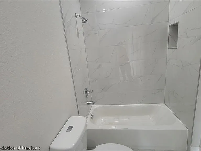 4317 Lafayette Ave — Photo 10