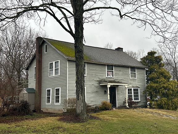 3rd image of 121 Powder Hill Rd