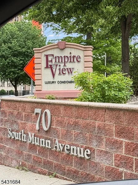 1 bed, 1.0 bath, $1,750 — Photo 2
