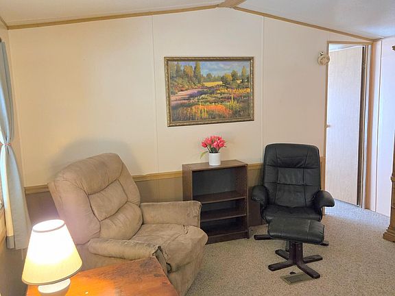 3rd image of 4209 SE 23RD Court
