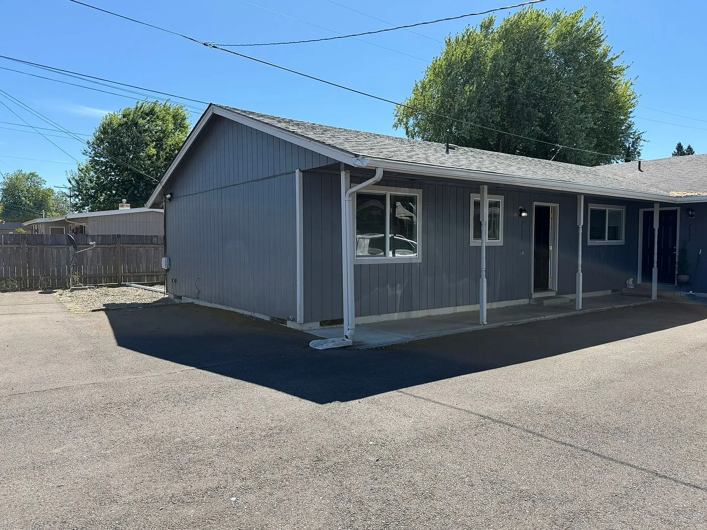 2523 Pine Ln SE — Photo 2