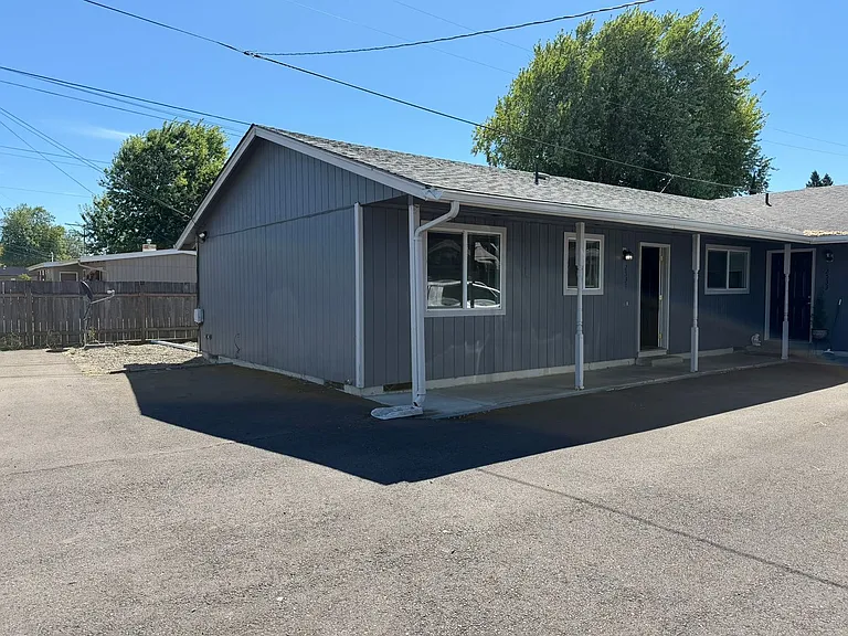 2523 Pine Ln SE — Photo 23