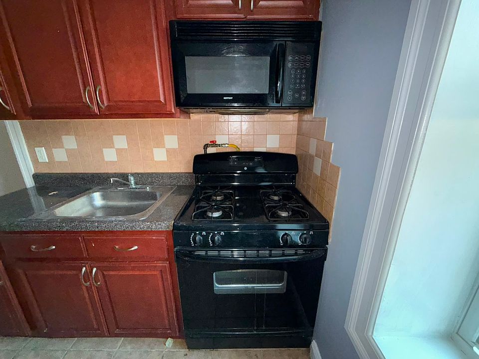 1st image of 4521 Cottage Pl #32E