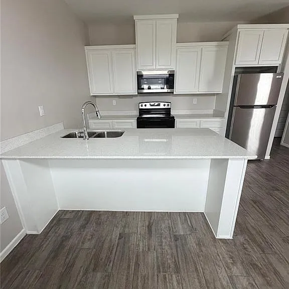 3304 Wolf Creek Ave — Photo 4