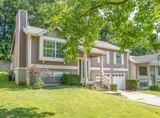 569 Woodlyn Xing, Ballwin, MO 63021