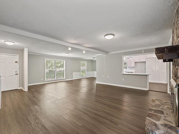4th image of 2514 Willena Dr SE