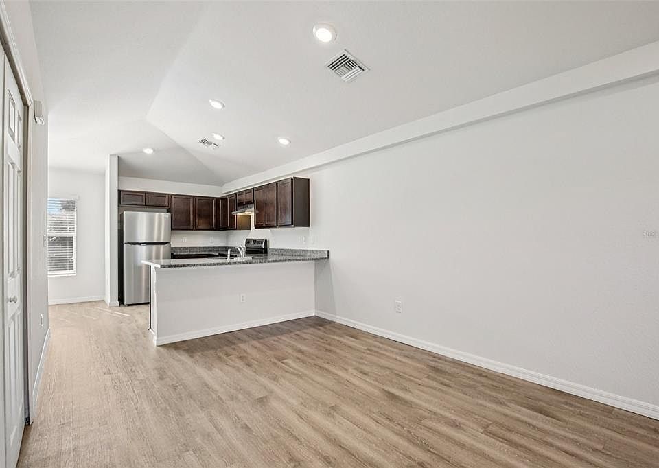 15537 Buick Ave, Port Charlotte, FL 33953 | MLS #OM717389 | Zillow