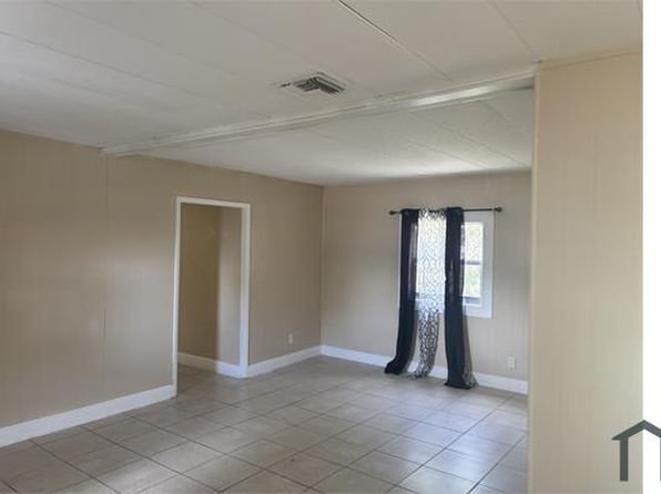 2310 NW 27th Ter