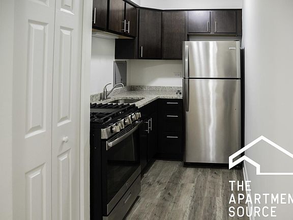 2nd image of 6211 N Kenmore Ave APT 303