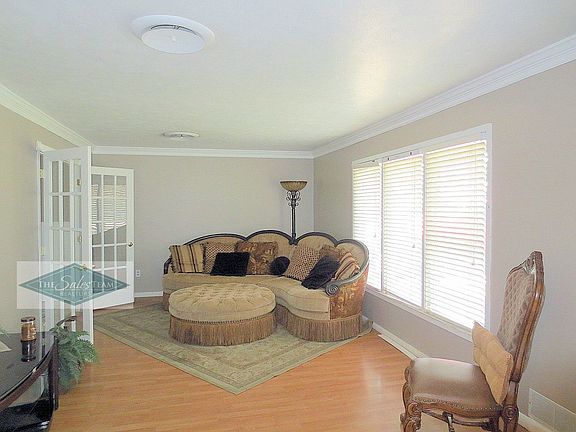 5th image of 2507 Cimmaron Ave