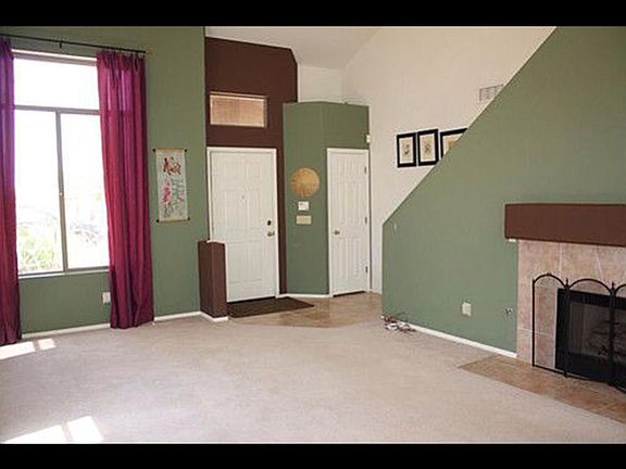 Gas fire place in living room