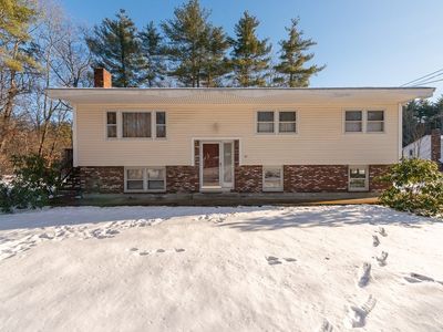 27 East St, Pepperell, MA, 01463