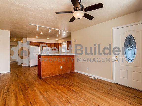 3rd image of 316 Garden Ave SW