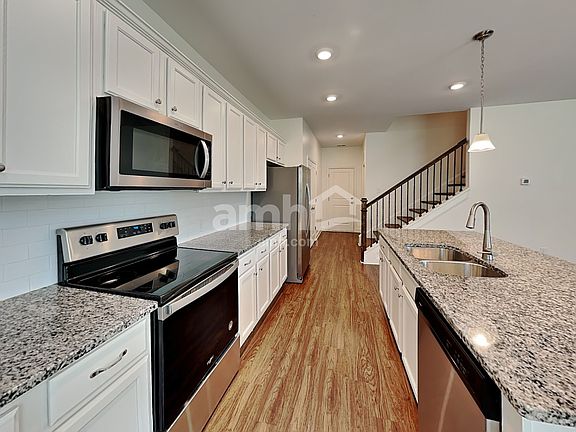3rd image of 14122 Singing Creek Ln