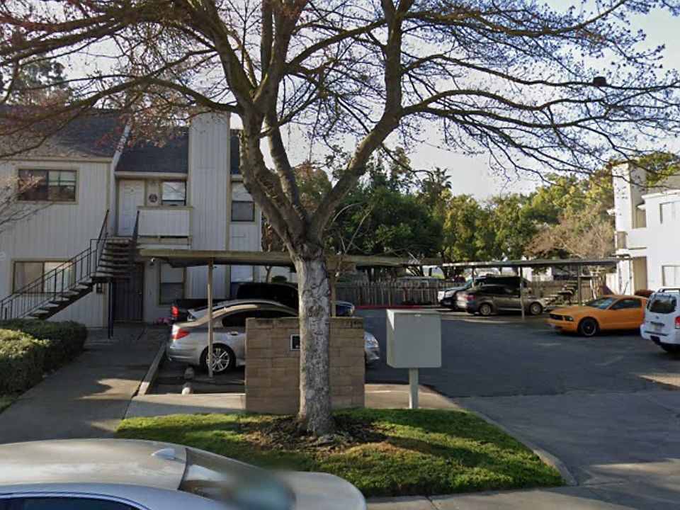 1st image of 722 McCoy Ct APT 1