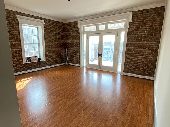 2nd image of 209 W 5th Ave #301