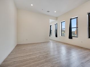 7 Central Sq #306, Lynn, MA 01901