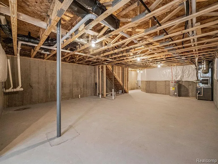 4837 Glenora Dr — Photo 29