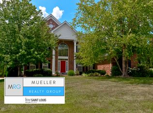 536 Claymont Place Dr, Ballwin, MO 63011