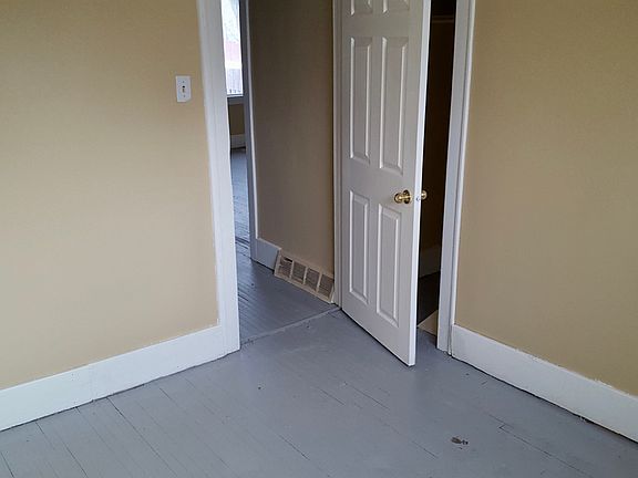 3rd image of 1274 Garnet St