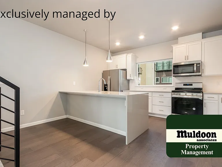 8 E Saint Elmo Ave — Photo 6