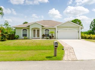 1086 SW Placetas Ave, Port Saint Lucie, FL 34953