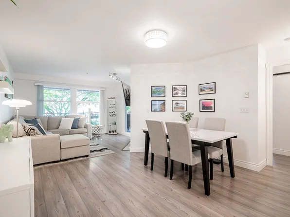 3075 Primrose Ln #202, Coquitlam, BC V3B 7S2