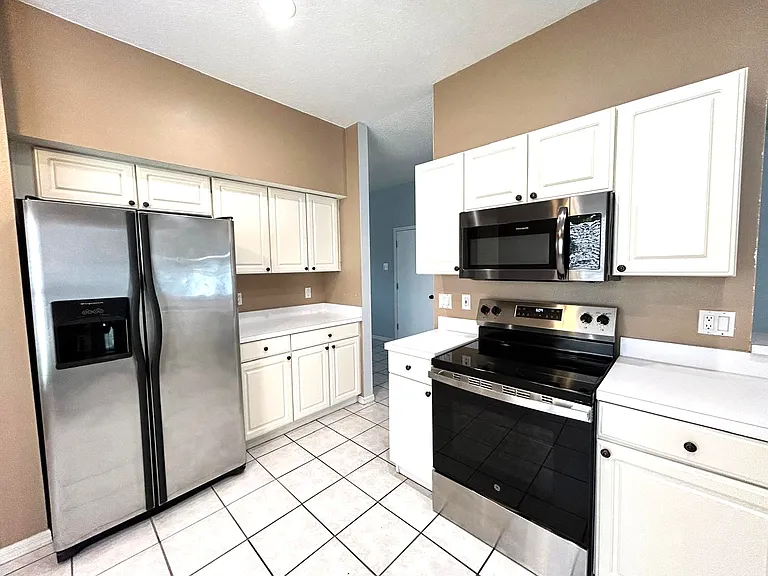 465 Eastbridge Dr — Photo 15