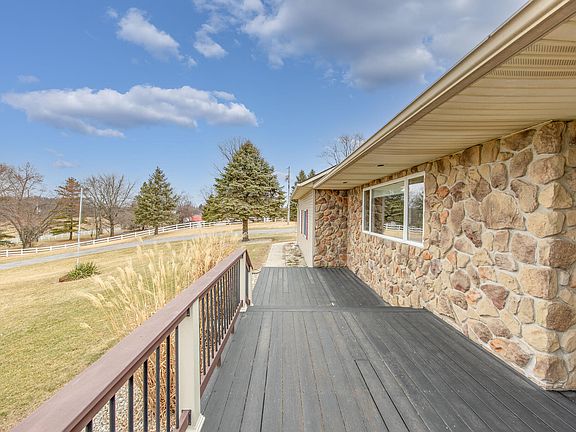 3rd image of 3181 County Road 18