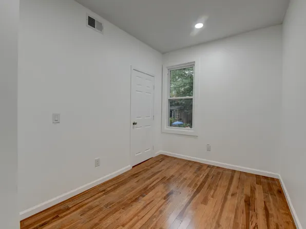 37 Logan Avenue image 10 of 30