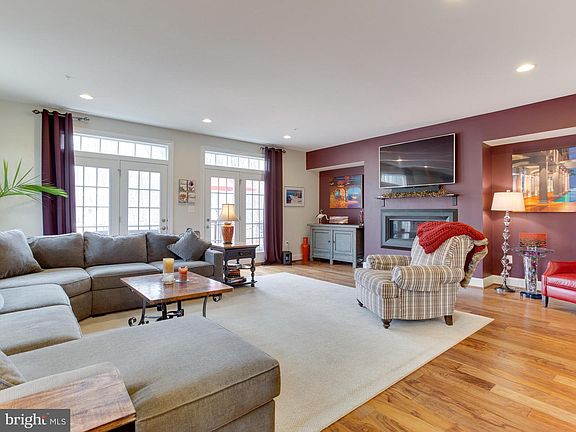 3rd image of 1103 Canterwood Pl