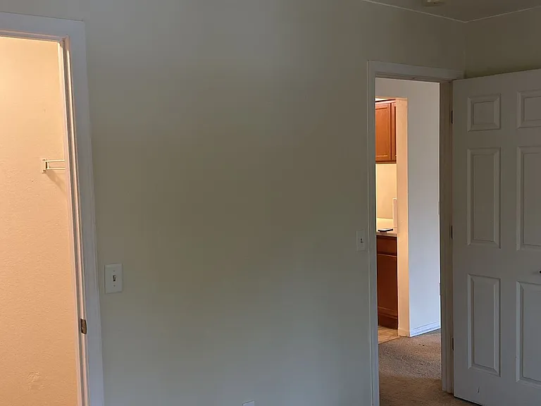 360 Prospect St — Photo 2