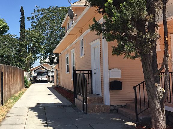 3rd image of 1440 N Gordon St