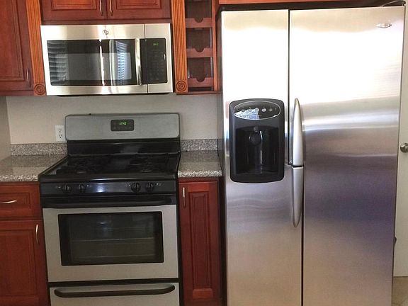 Quality appliances and cabinetry.