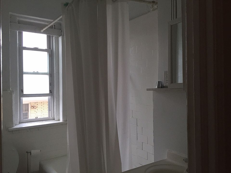 2nd image of 315 W Broadway APT 2F