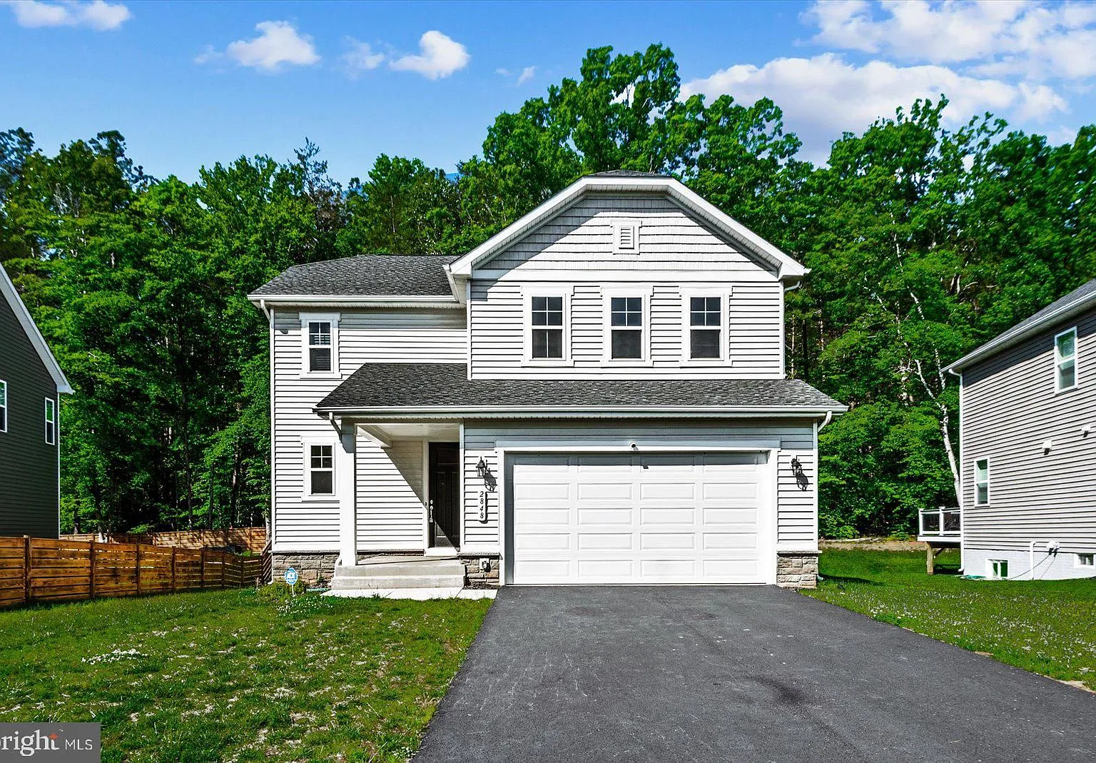3 bed, 2.5 bath, 1840 sqft, $3,200 — Photo 2