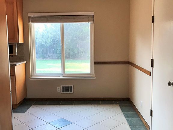 Breakfast nook.